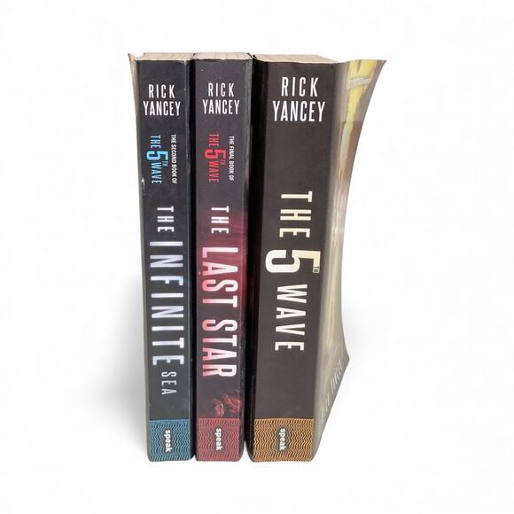 The 5th Wave Trilogy by Rick Yancey Paperbacks 3-Book Set EUC - Picture 2 of 3
